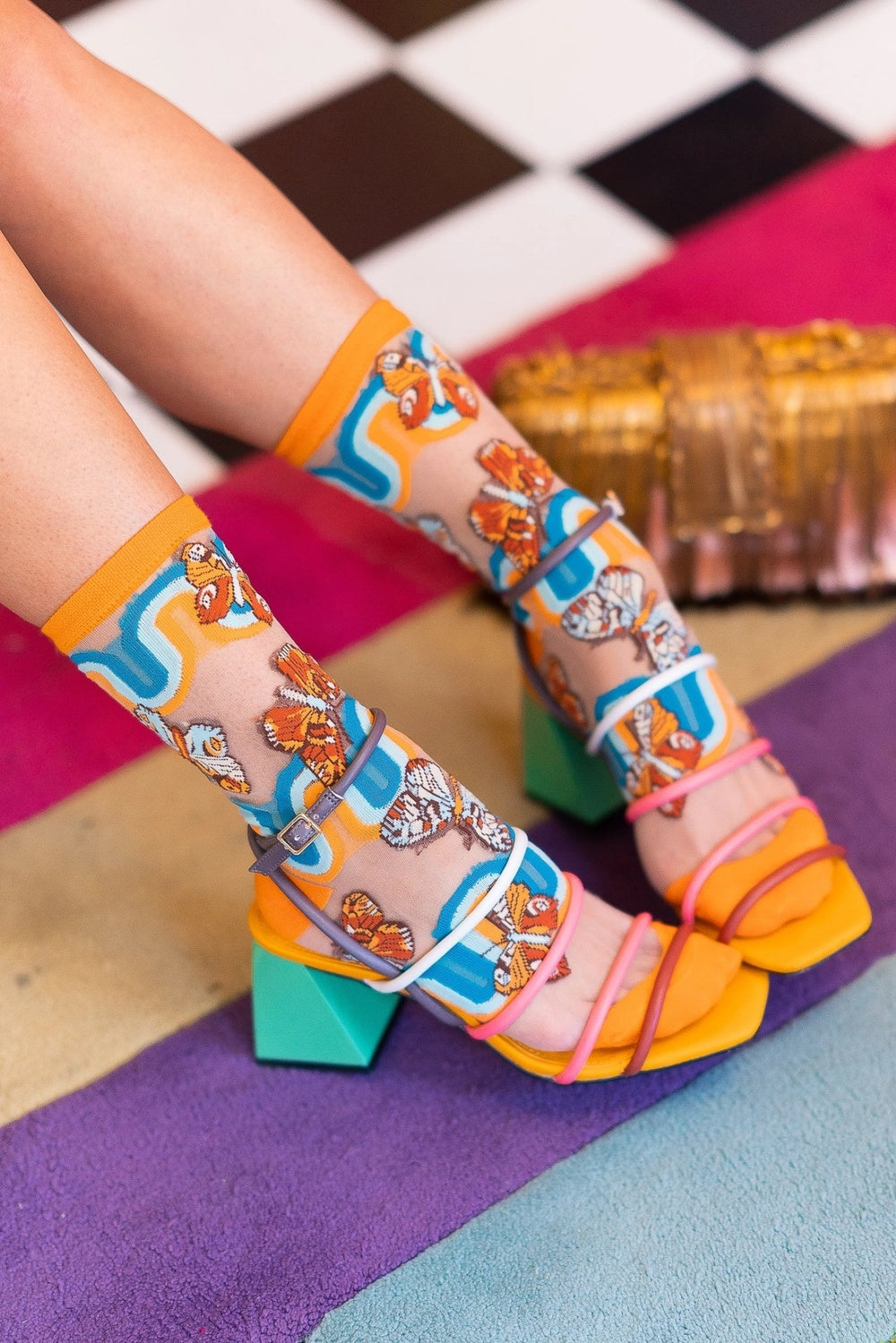 70'S RAINBOW BUTTERFLY SHEER CREW SOCKS
