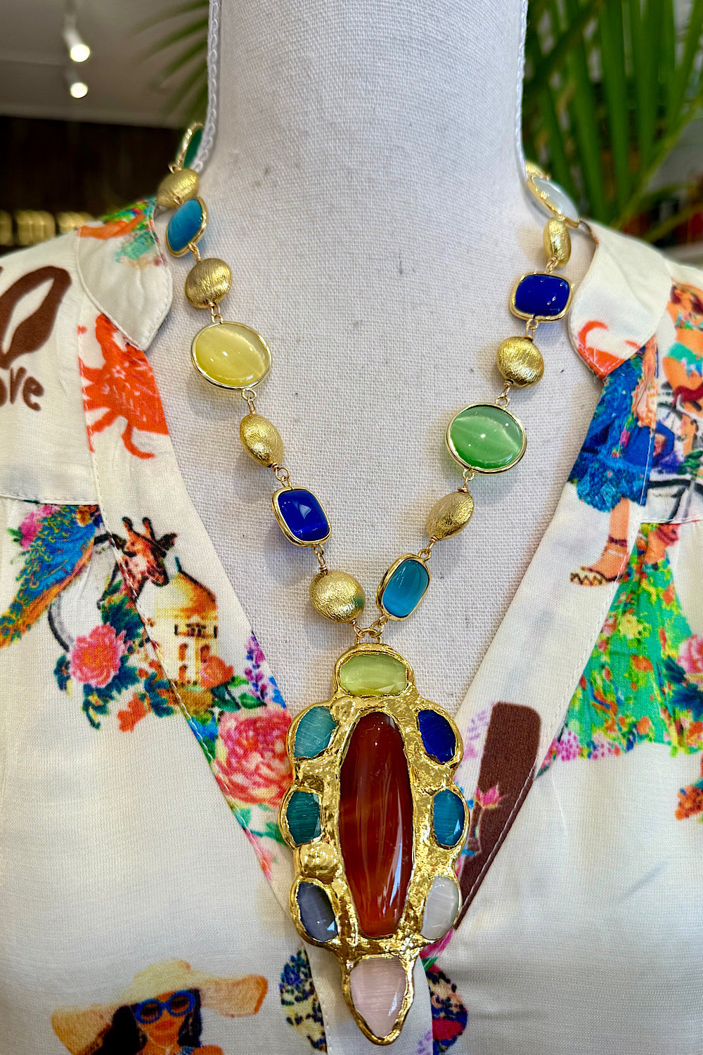ANTONIA NECKLACE