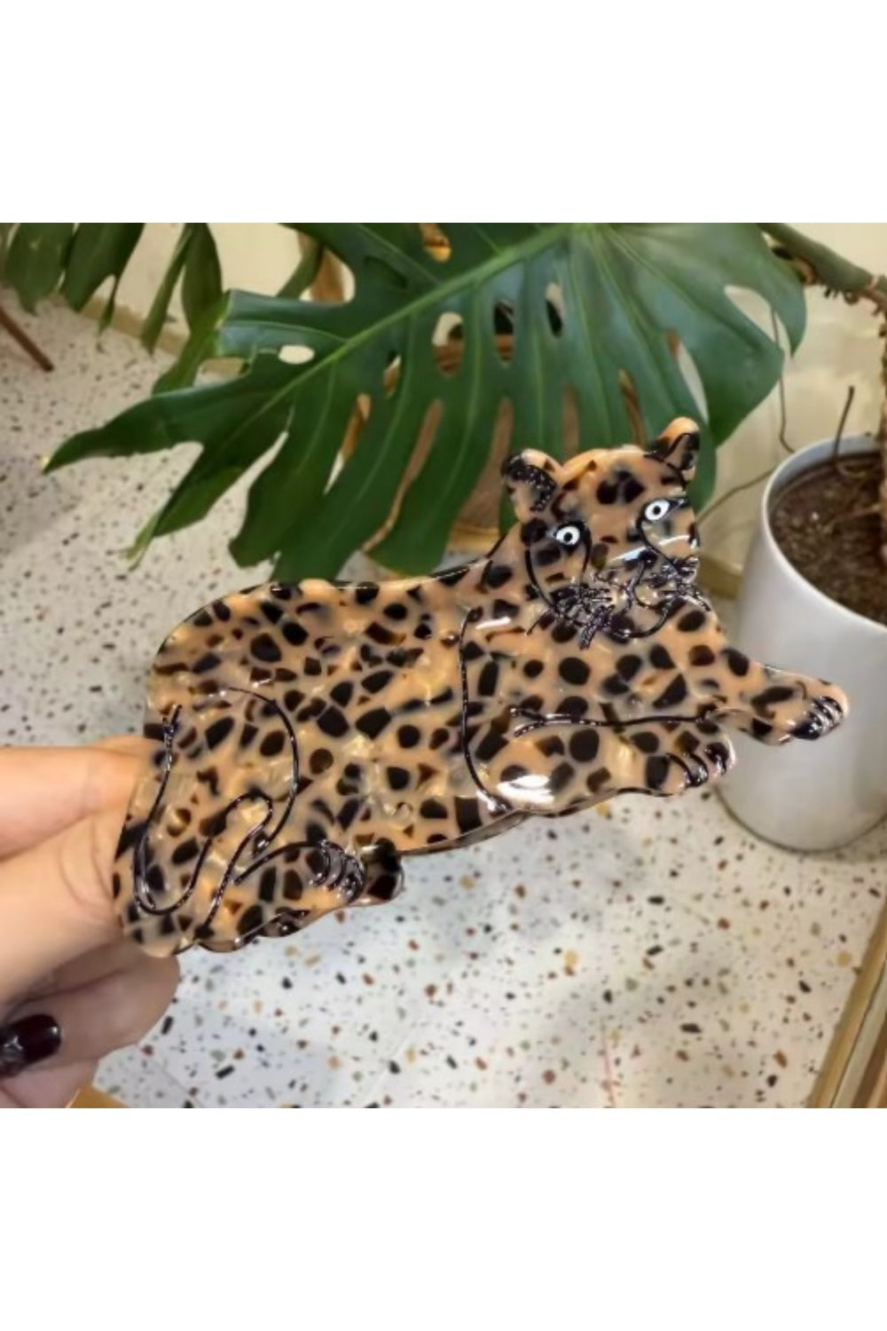 PRETTY HAIR CLAW CARAMEL LEOPARD