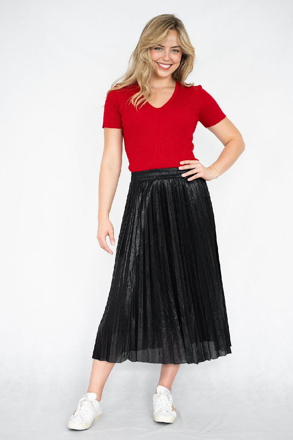 DATE NIGHT PLEAT SKIRT BLACK