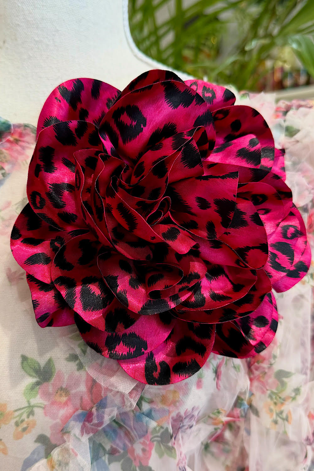 KITTY BROOCH XL HOT PINK