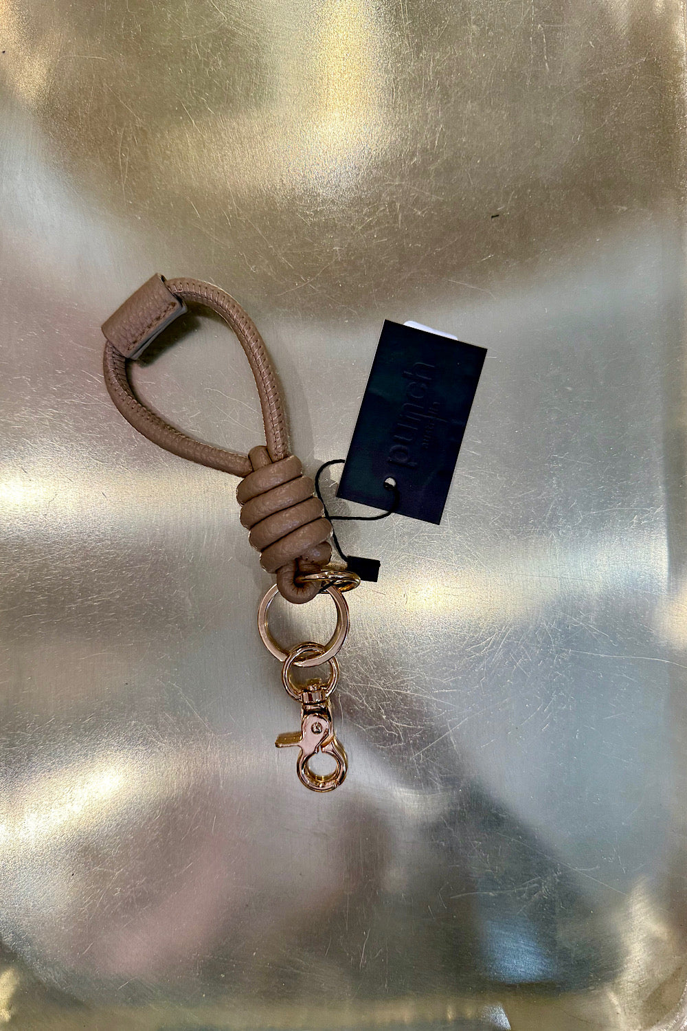 KNOT KEYRING CLAY