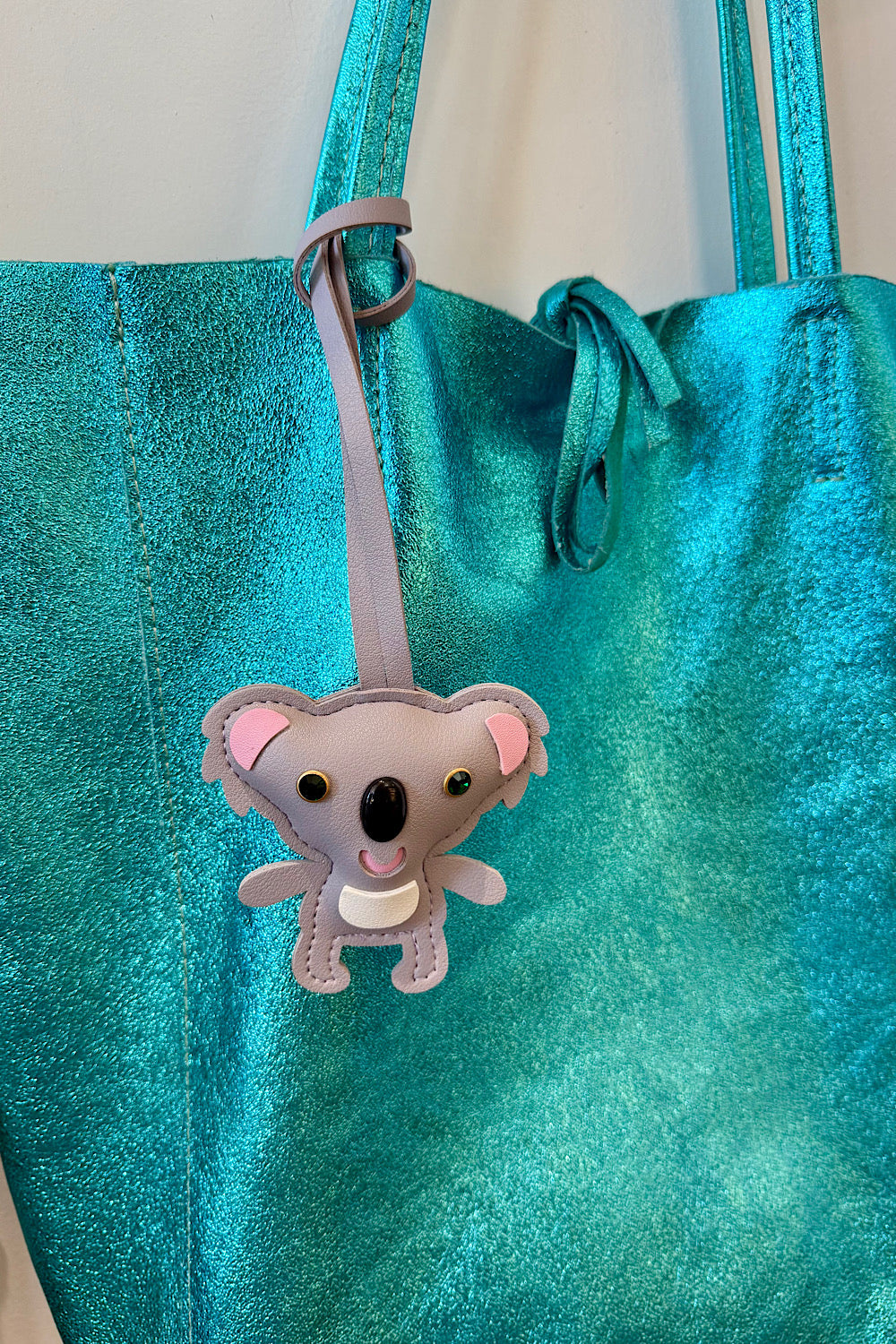 BAG CHARM DROP BEAR GREY
