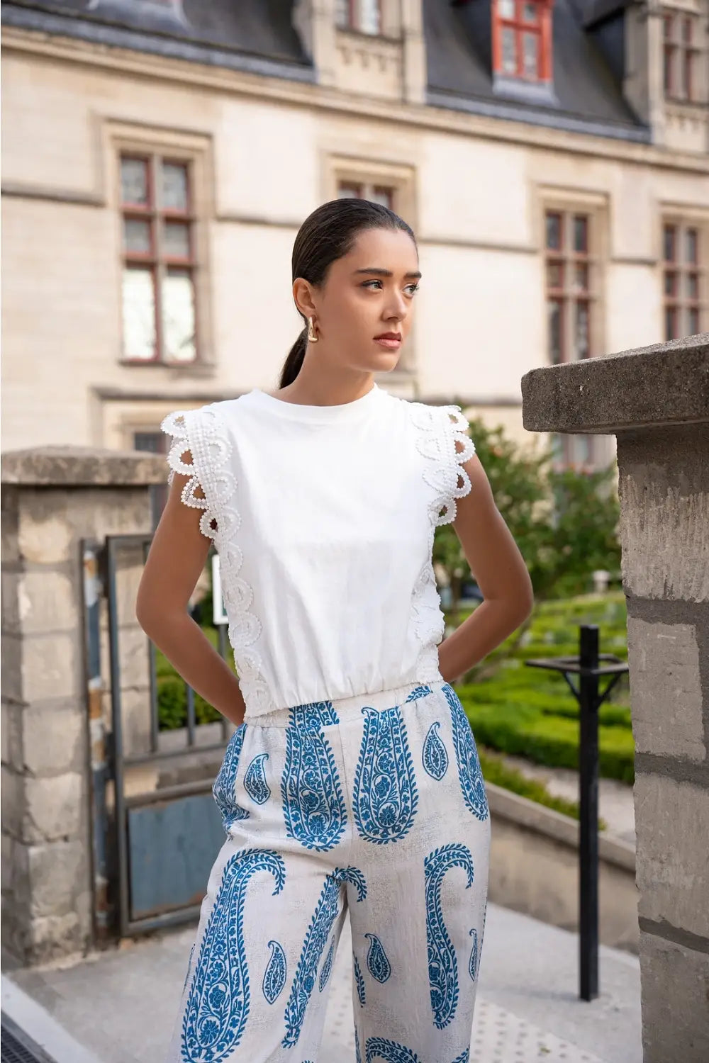 THE LACE TOP WHITE