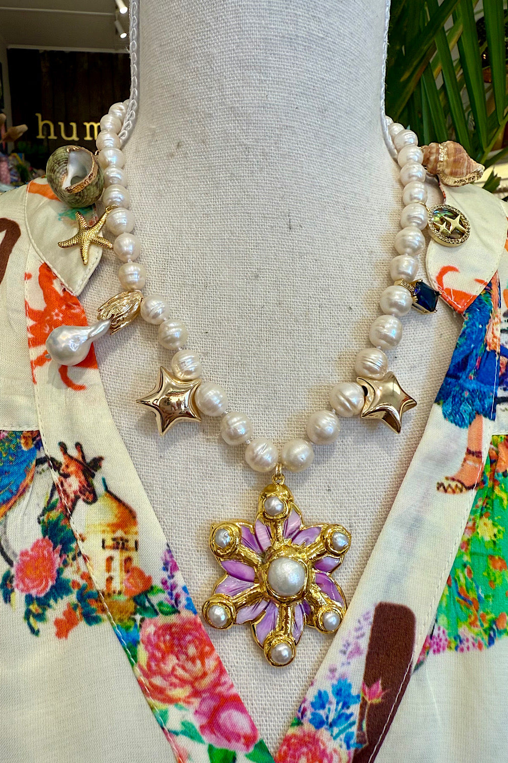 LOLLIA NECKLACE