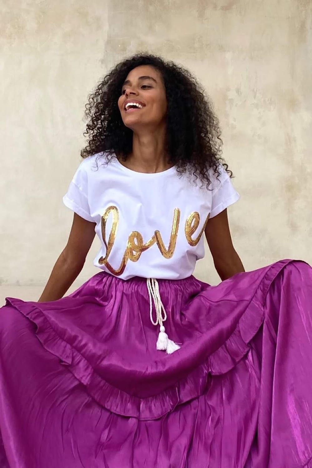 LOVE TEE WHITE & GOLD SEQUINS