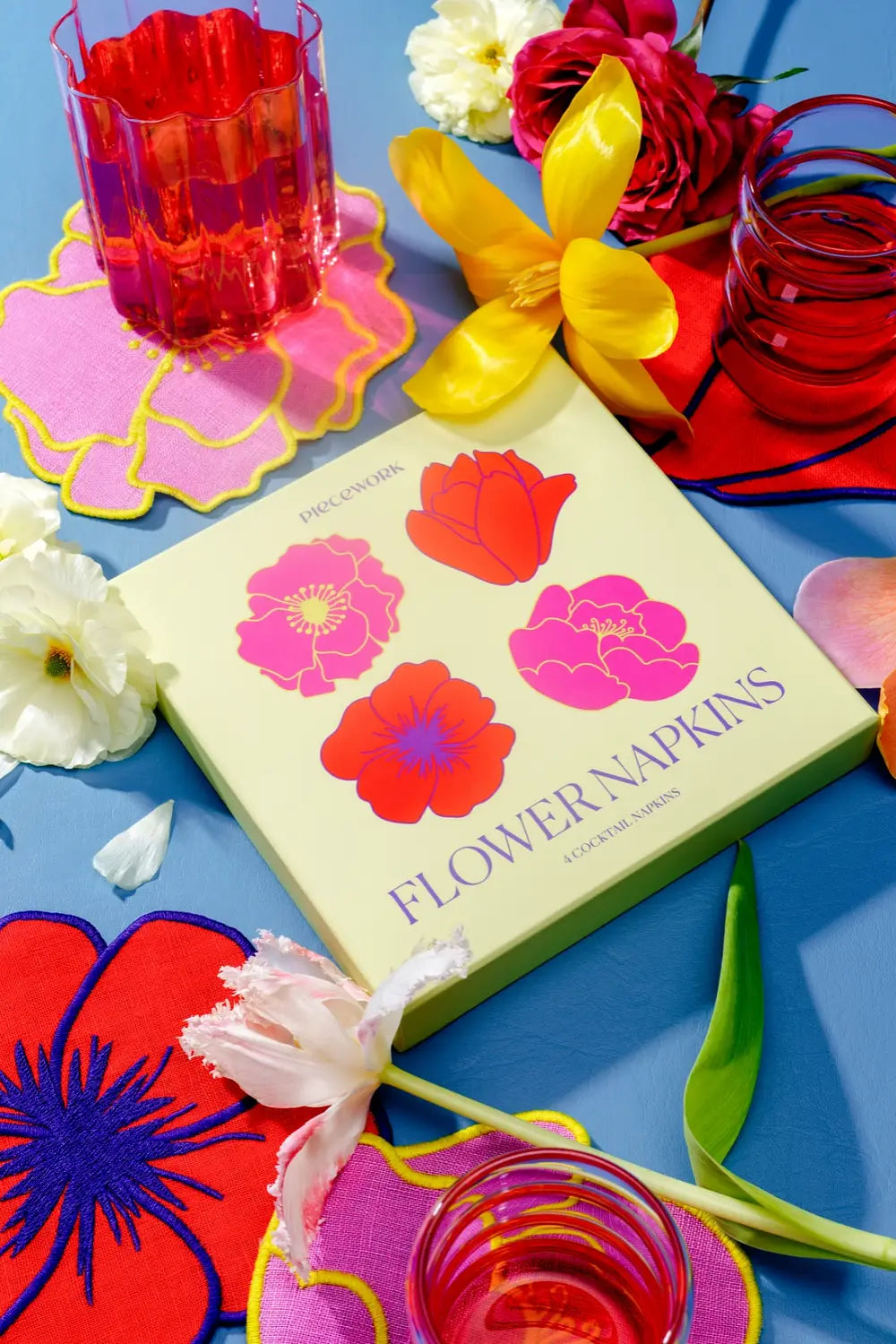 COCKTAIL NAPKINS FLOWERS