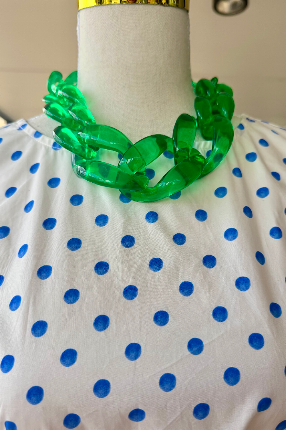 YOU'VE CHAINGED NECKLACE NEON GREEN