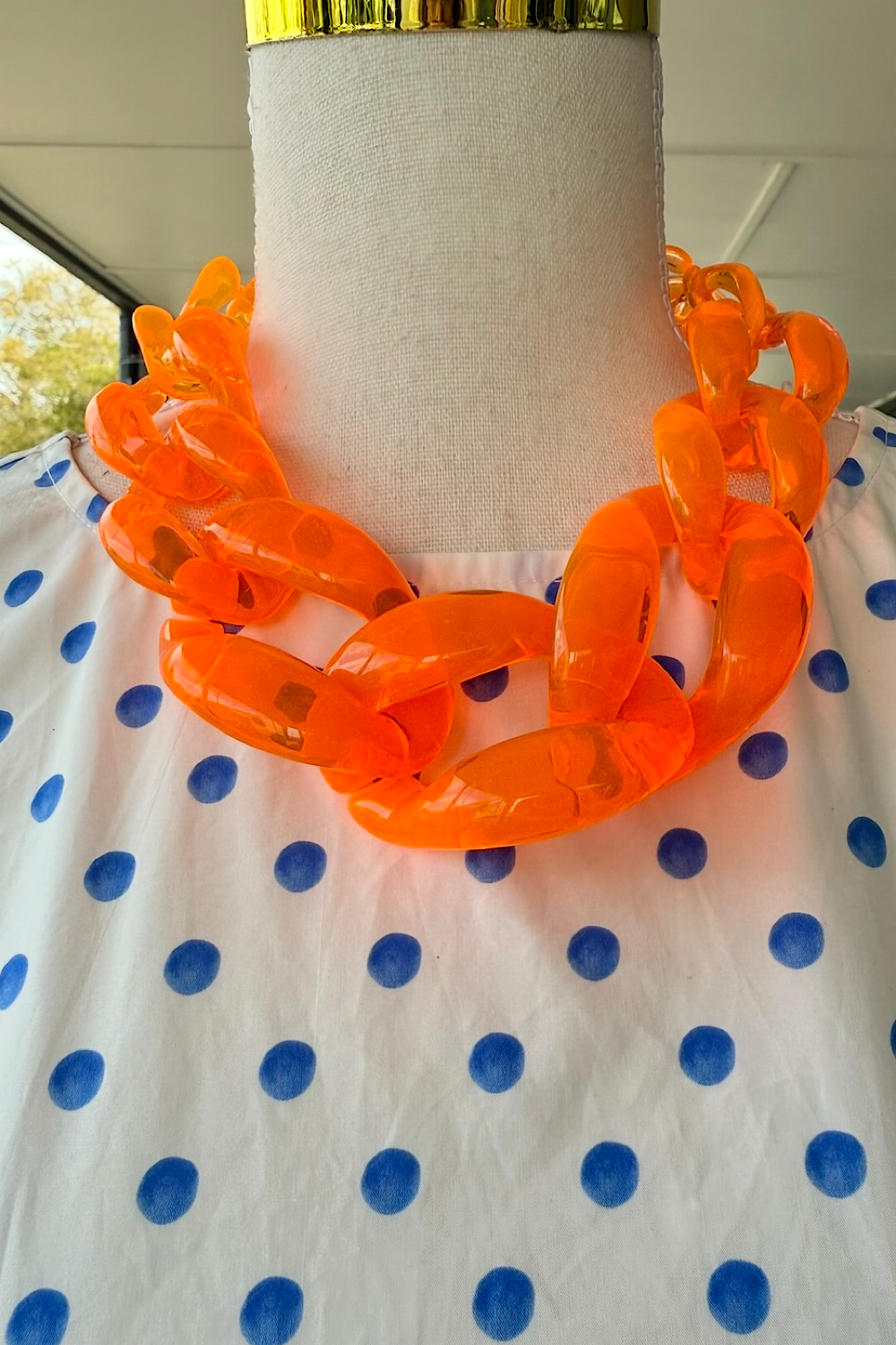 YOU'VE CHAINGED NECKLACE NEON ORANGE