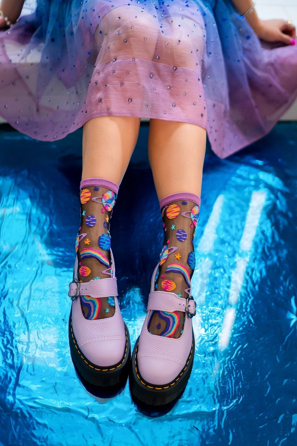 POP ART PLANETS SHEER CREW SOCKS