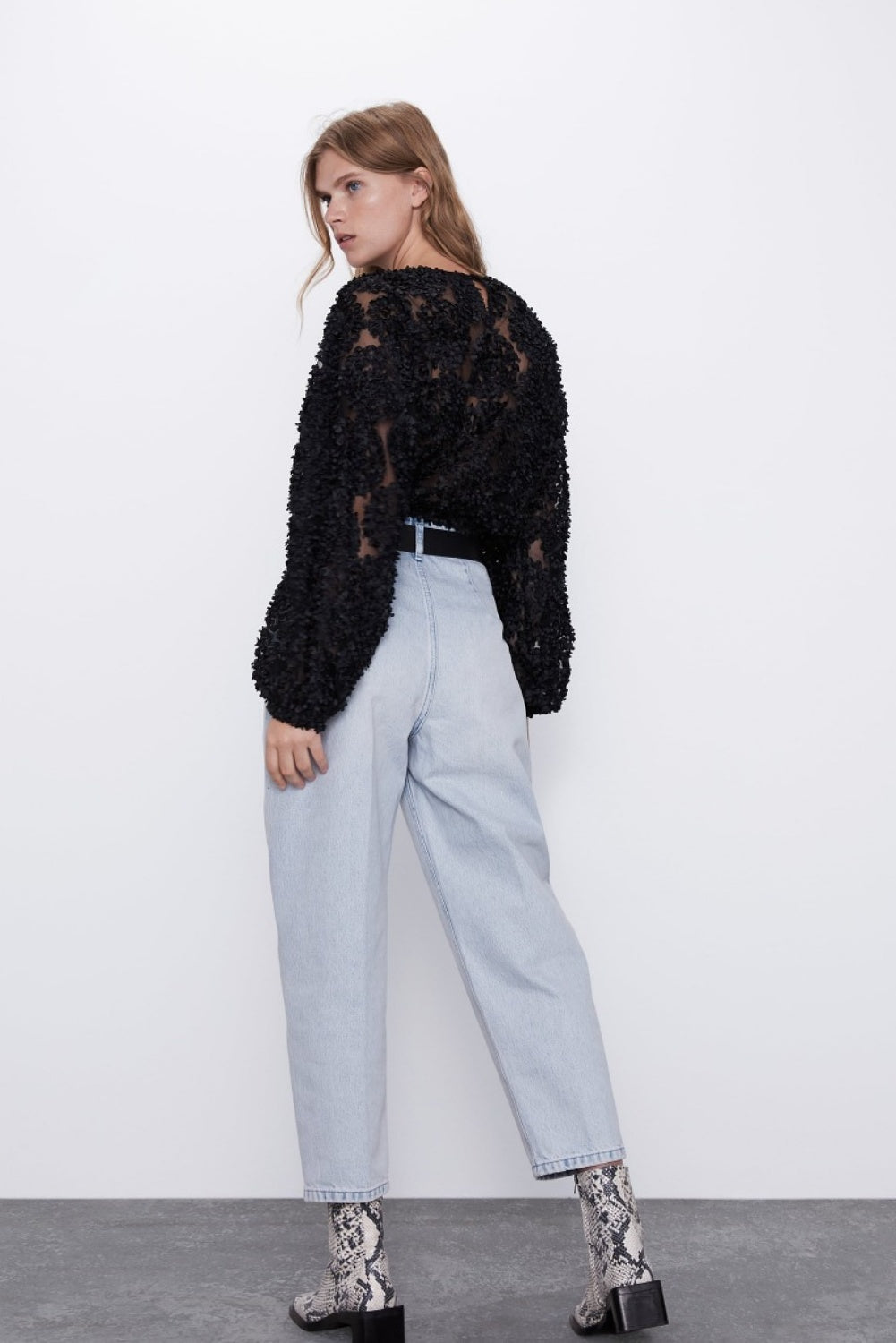 ROSETTE BLOUSE BLACK