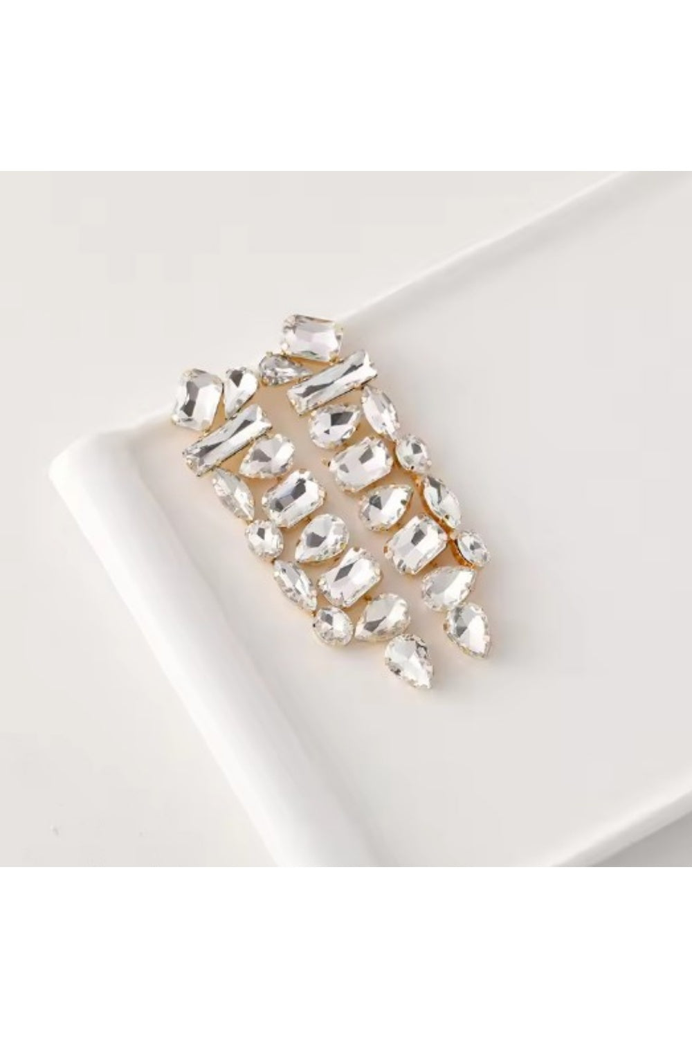 STRAIGHT & NARROW EARRINGS CRYSTAL