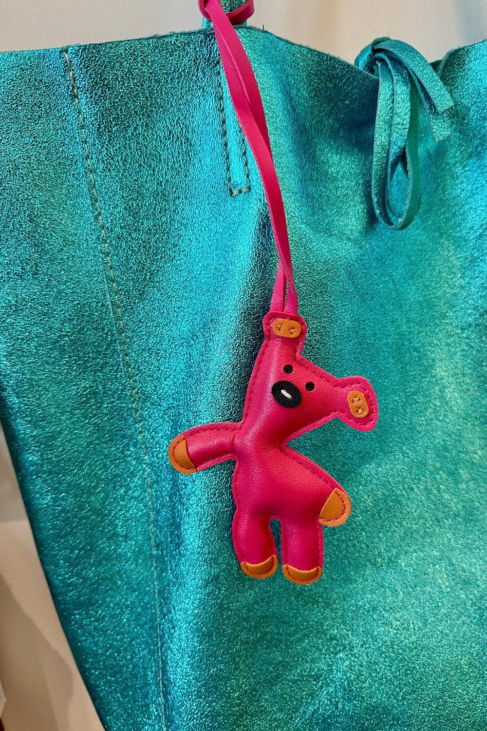BAG CHARM TED PINK