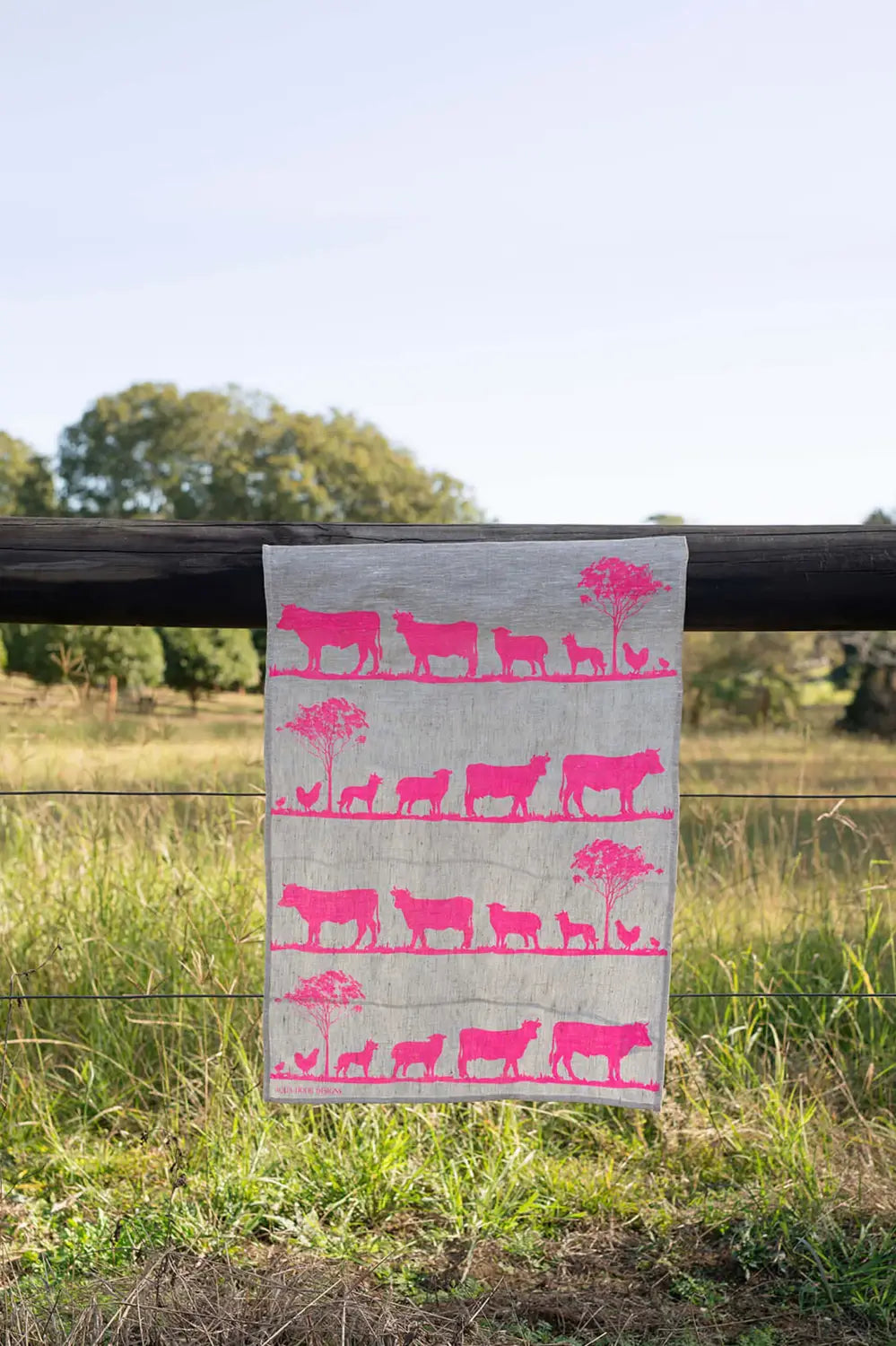 AQUA DOOR DESIGNS TEA TOWEL PINK PADDOCK