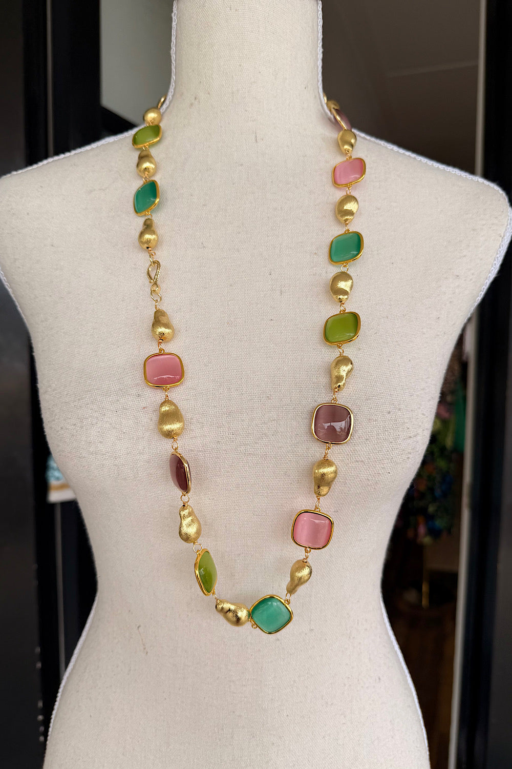 DELPHINE NECKALCE